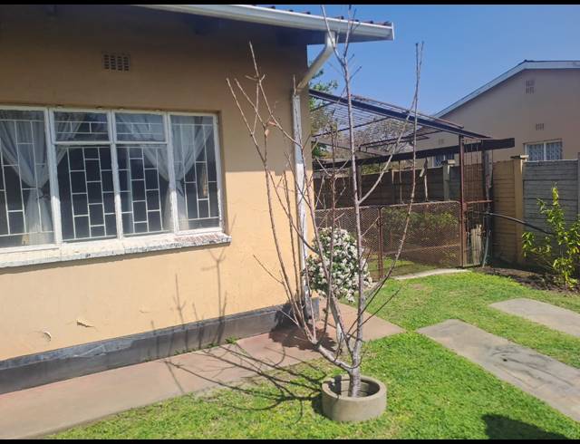 3 BEDROOM FREEHOLD FOR SALE IN RUSTENBURG NORTH
